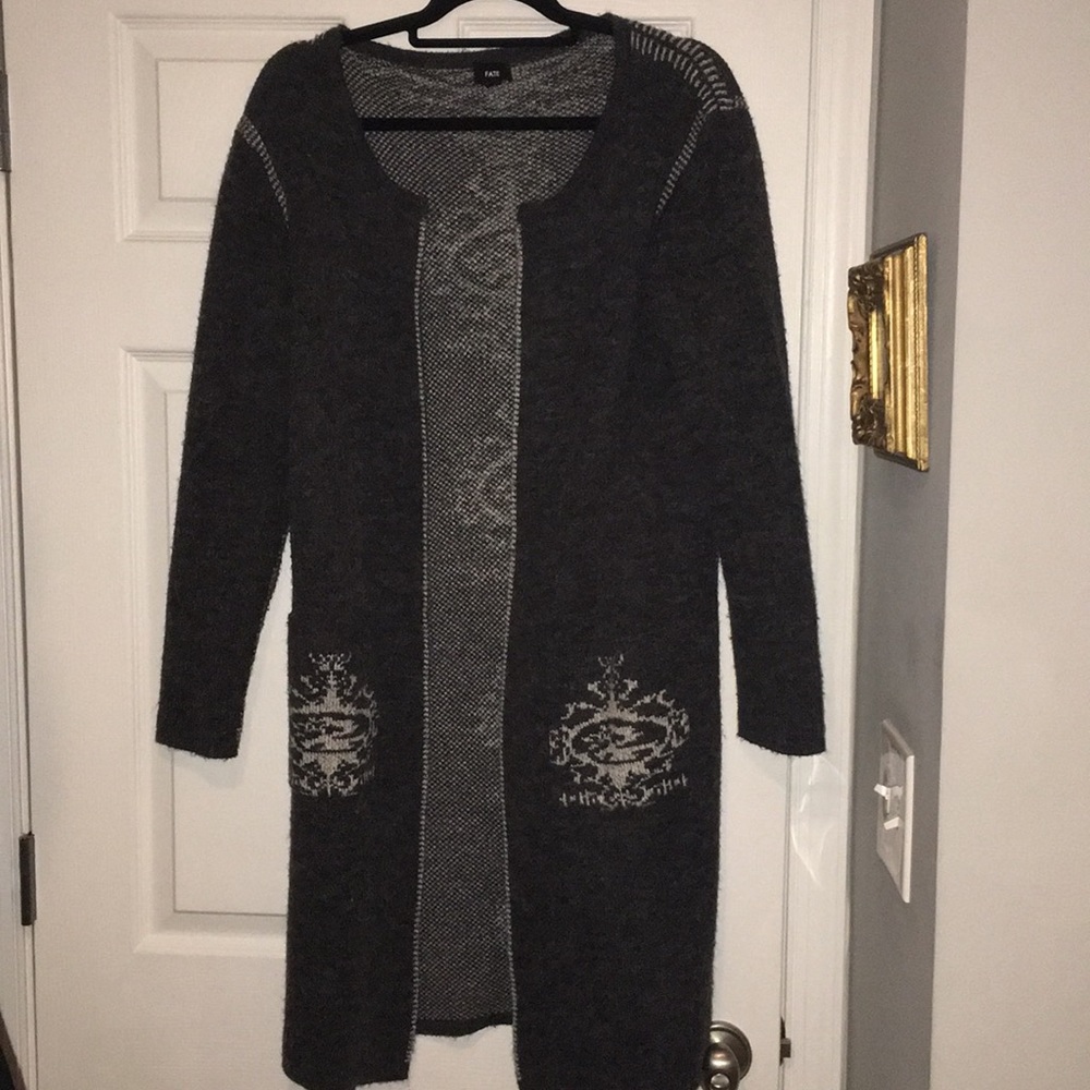 Long Pocketed Fate Sweater